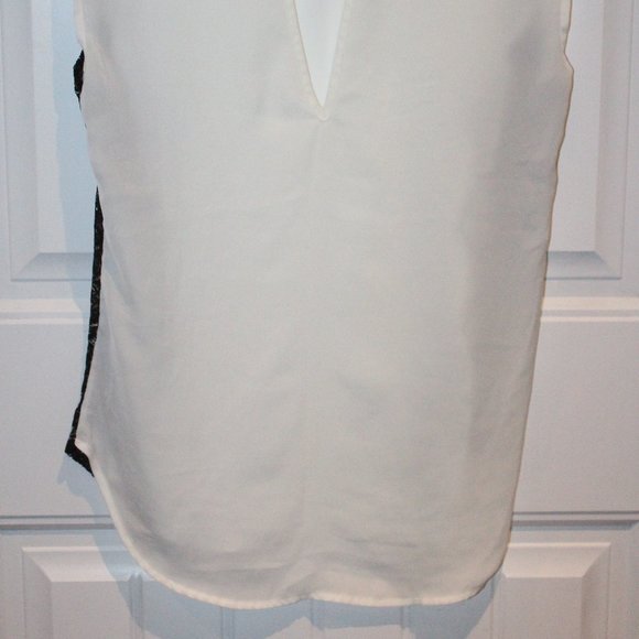 3/$30 🏷 Dynamite White Dress Tank Size XS - Picture 4 of 5